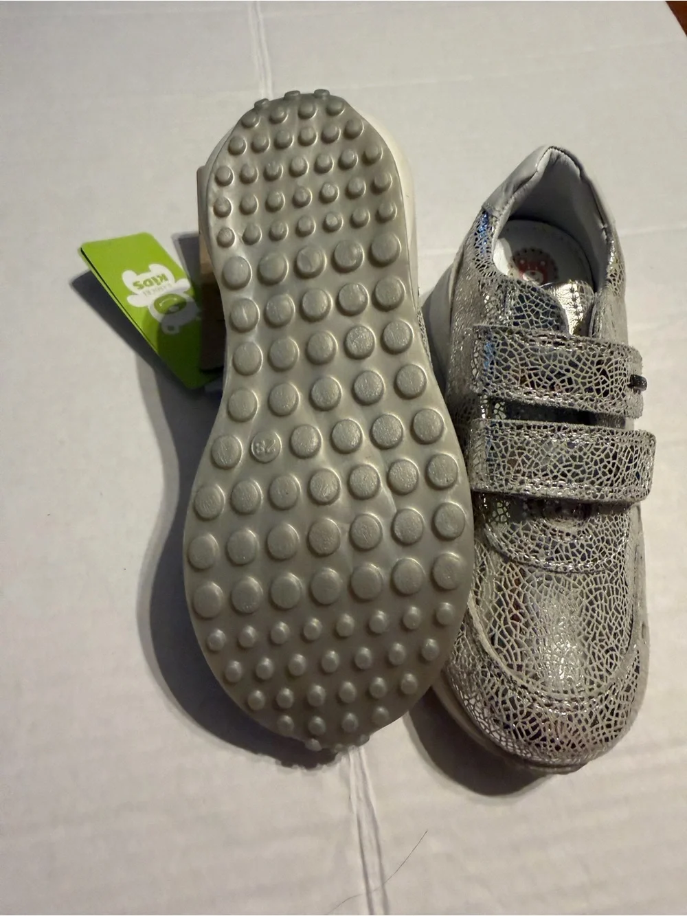 Lasocki kids European sneakers with silver crocodile skin texture size 28 US 11